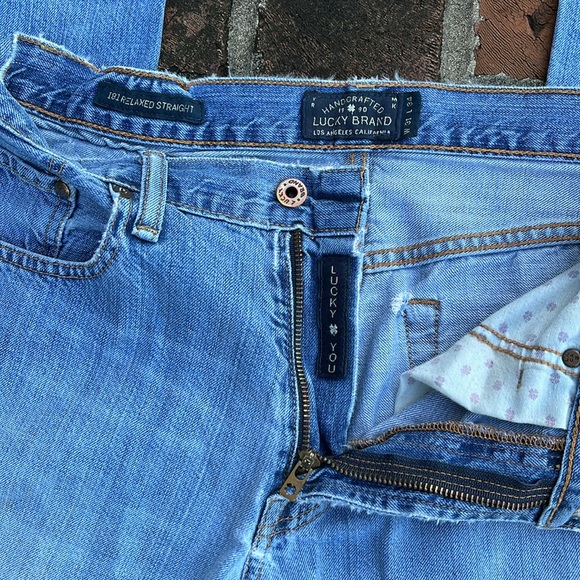 Lucky brand "181 relaxed straight" distressed blue jeans size 31 - Picture 4 of 7